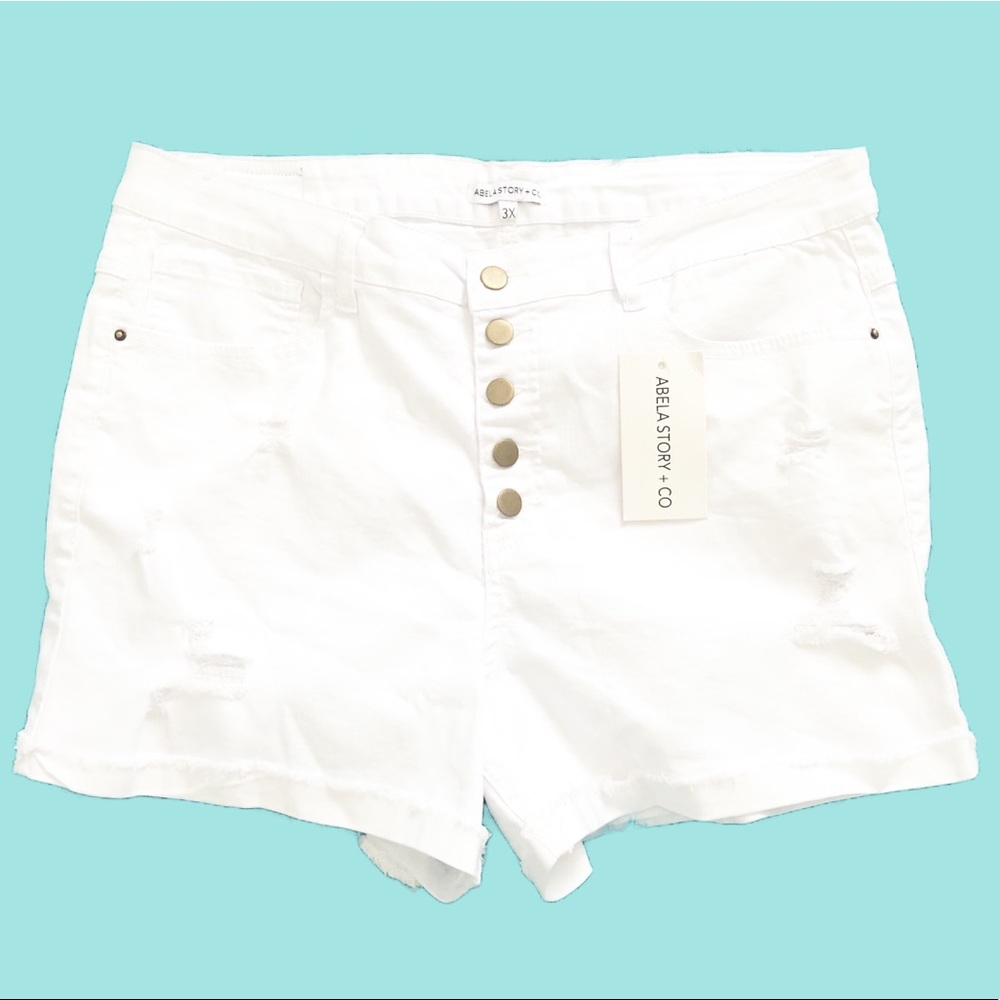 Abel’s Story & Co White Distressed Women’s Shorts Size 3X